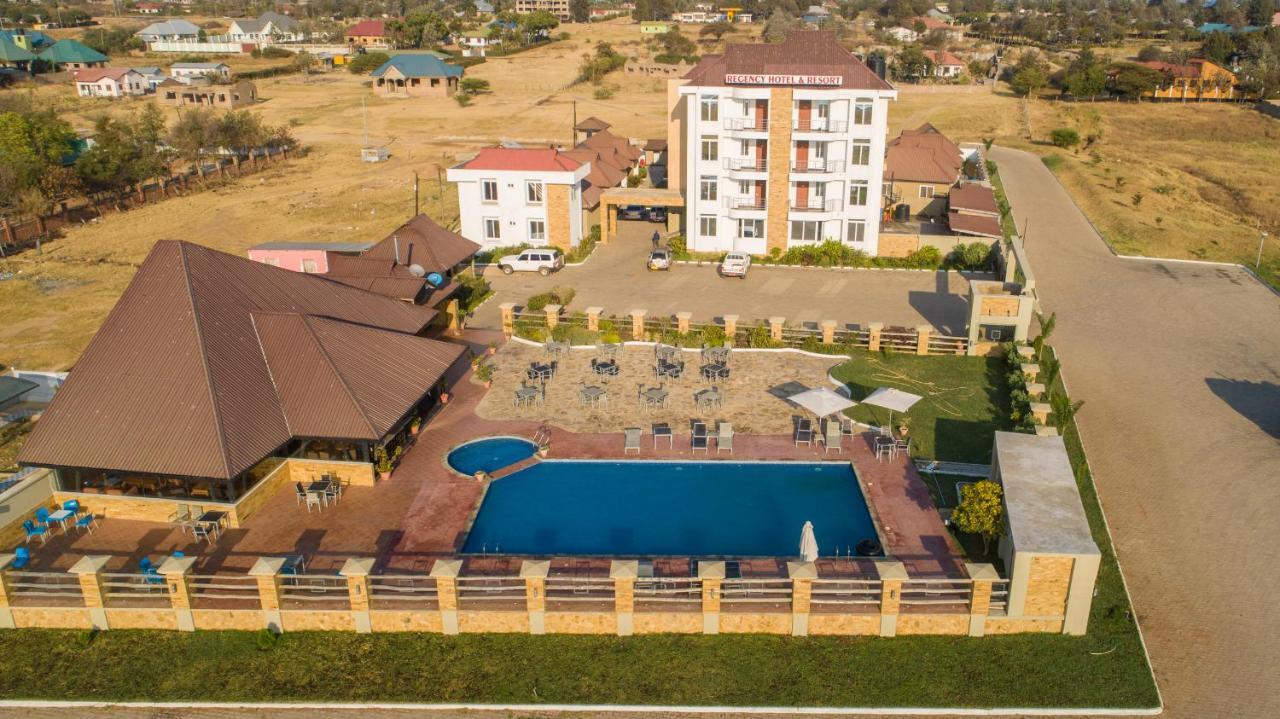 Regency Resort Singida ภายนอก รูปภาพ