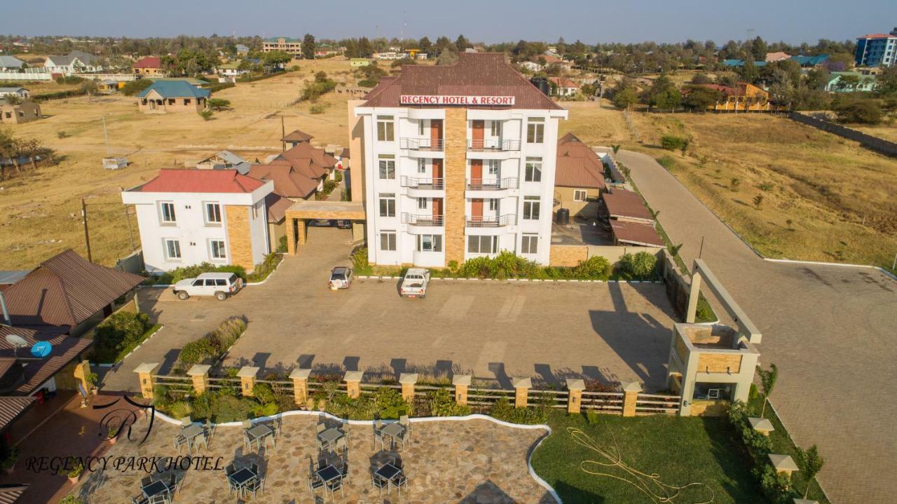 Regency Resort Singida ภายนอก รูปภาพ